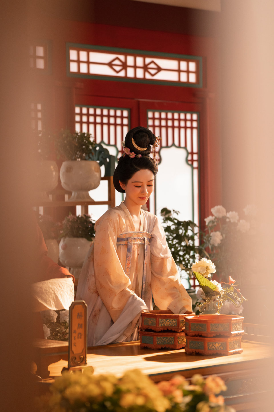 一剧早安“我不愿做起伏皆由人牵动的纸莺，我要做飞鸟，无论多难，随心而活。”赏花季