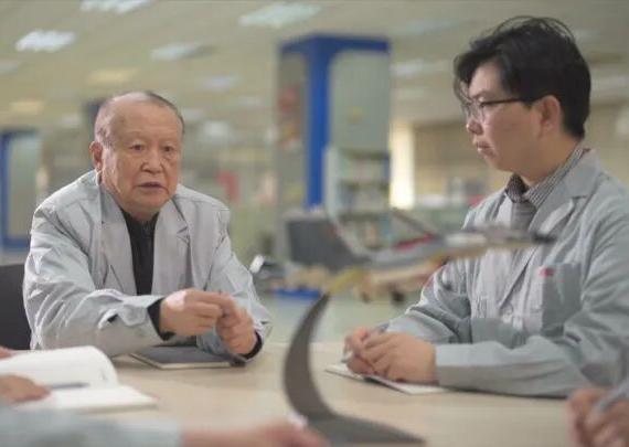。各位老铁，今儿咱们不聊家长里短，聊点硬核的、提气的——咱们中国的“眼睛”，现在