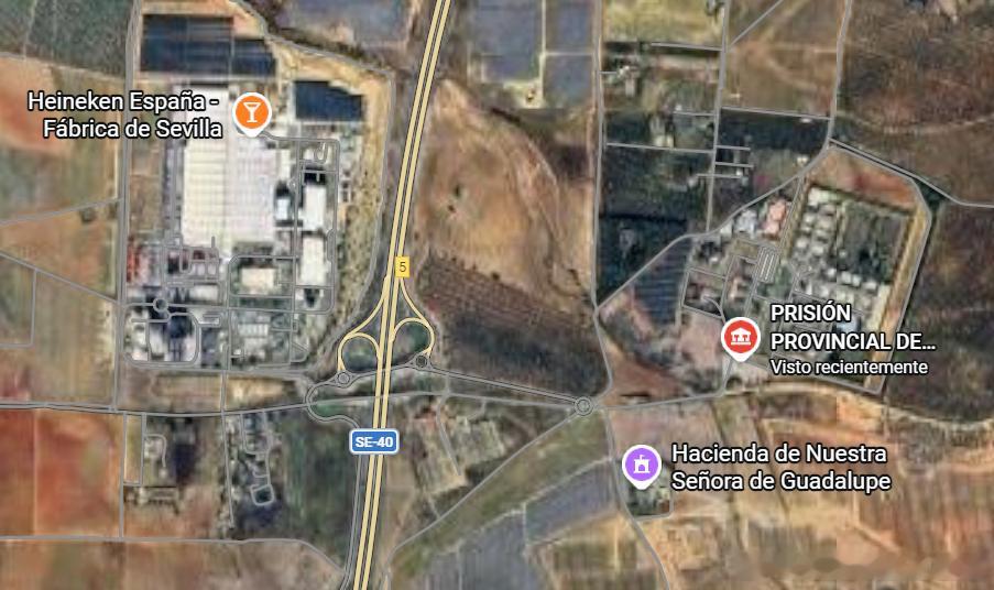 笑死。说全世界最残酷的监狱在哪。在塞维利亚。因为牢房窗户刚好对着啤酒厂。 