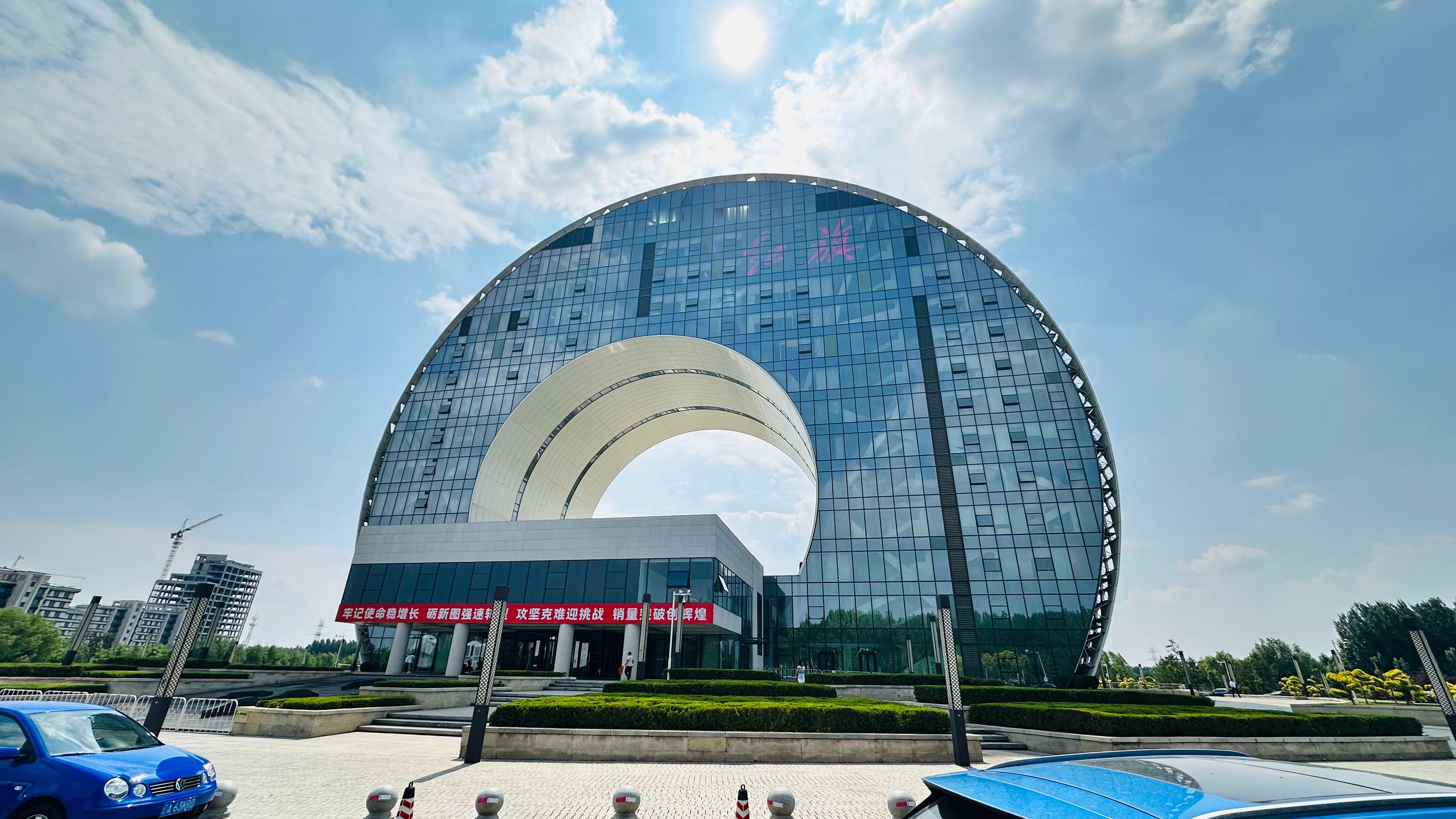 前天去了长春的红旗创新大厦开会。距离上一次到长春已经超过了十年的时间，今天的长春