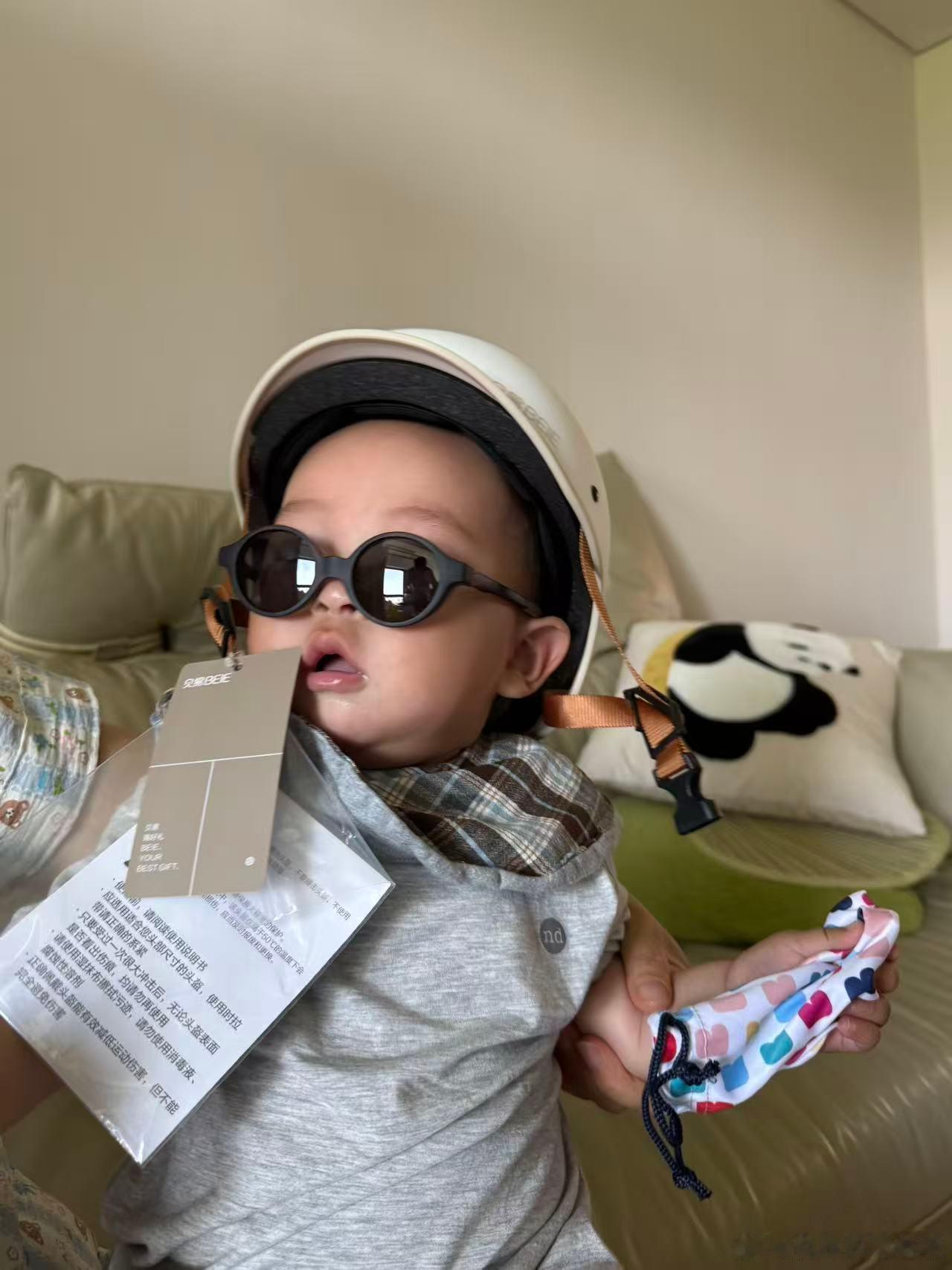 小金豆骑手日常 墨镜🕶️有点帅 