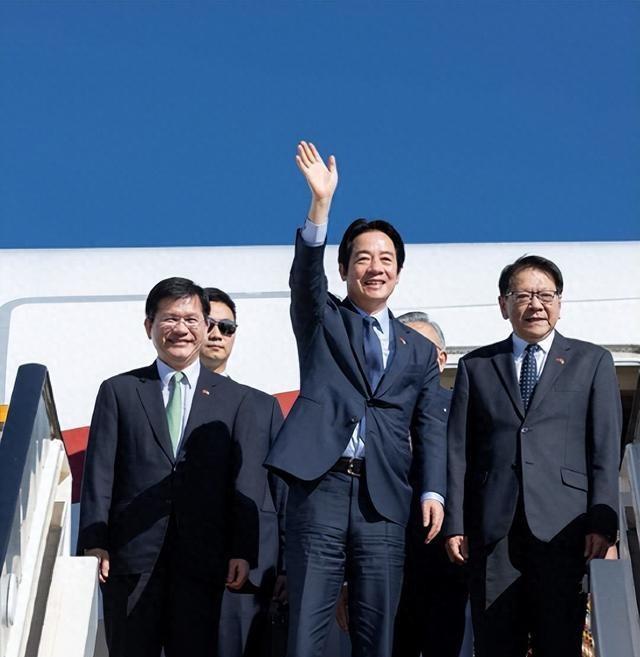 一个地区领导人出访，居然要搞得像特工行动一样保密，落地后才敢公布消息。

这事儿