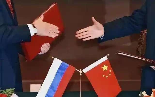 俄方紧急试探北京：愿不愿意为乌的安全担保？中方一句话耐人寻味。普京总统在与特朗普