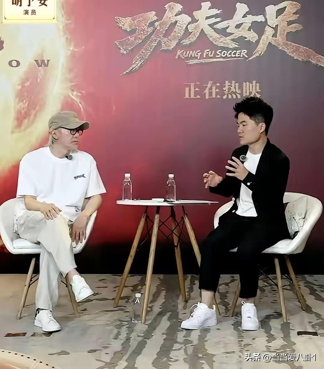 你们看一个人说什么的时候，首先不要看他说了什么，要看他是说给谁听的。比如董宇辉说