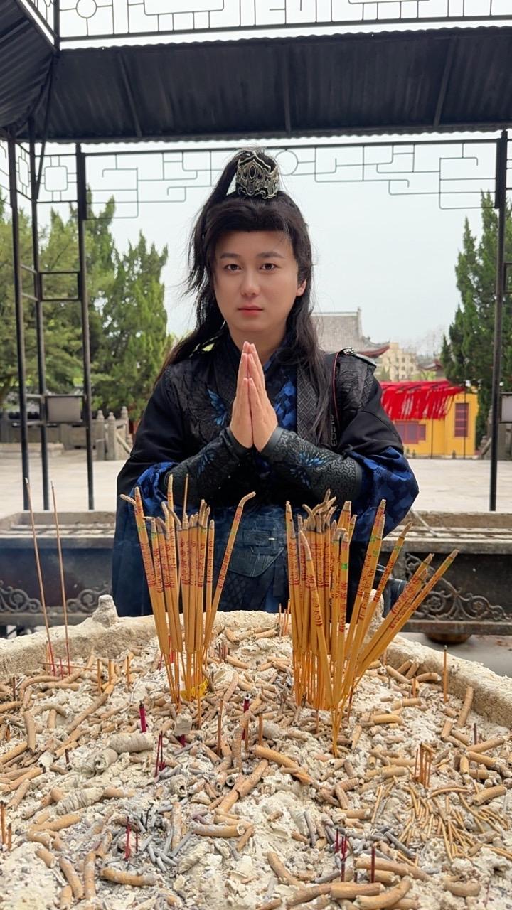 两情若在长久时，又岂不在朝朝暮暮