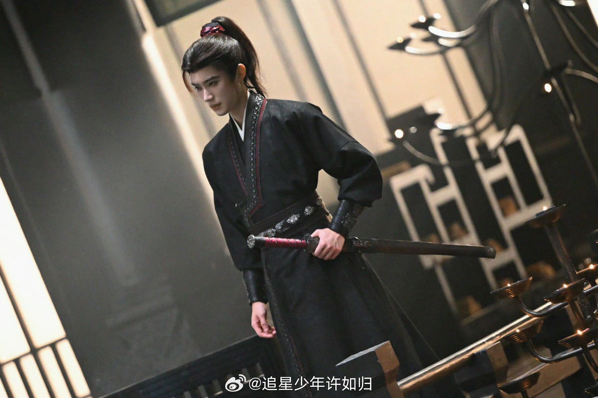 你说你惹周翊然干嘛剧集翘楚 一匹马、一把剑、一个人，就这么冲进朔漠王的领地取了人