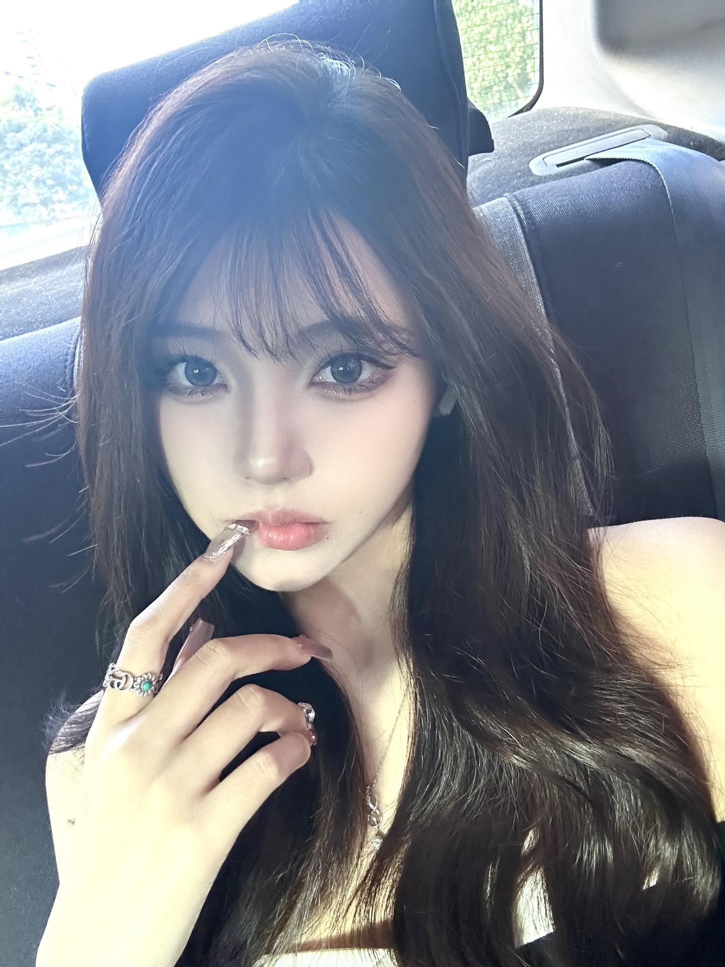 我追人的方式：点赞他等他主动给我发消息