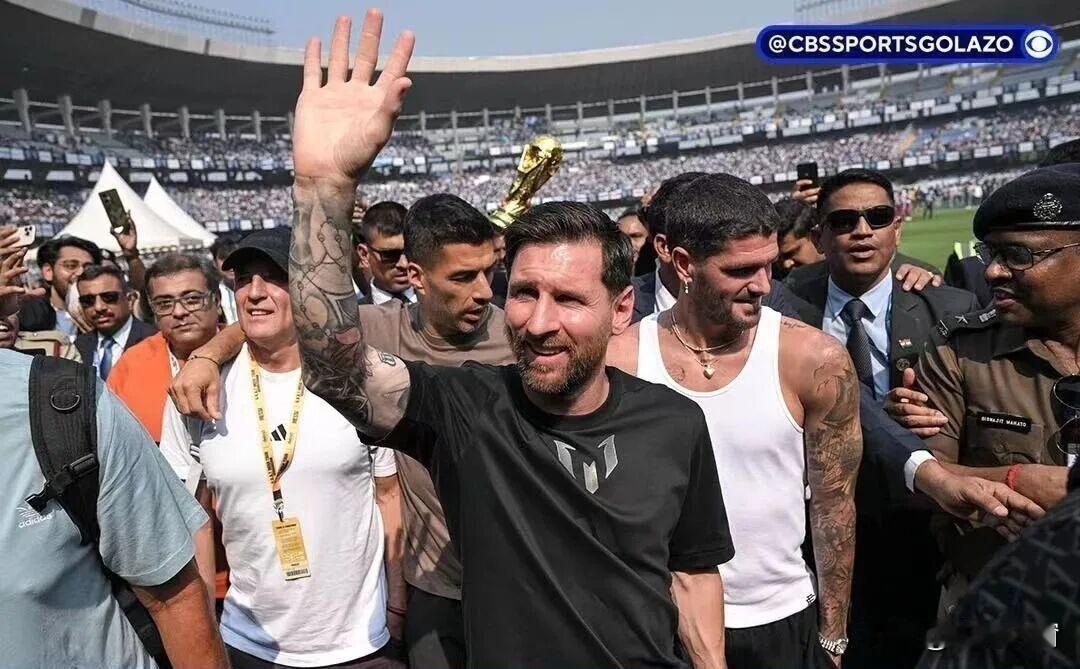 梅西在印度彻底翻车，
别把球迷的热爱当韭菜割！

当地时间12月13日，梅西开启