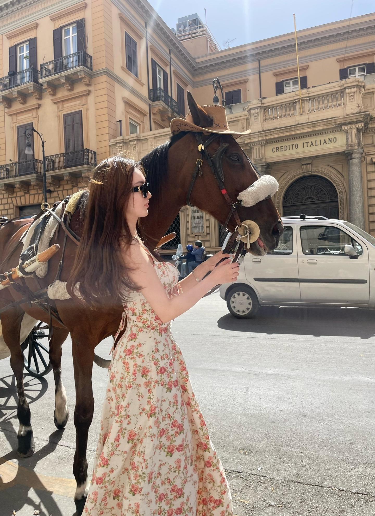 走进西西里油画世界。