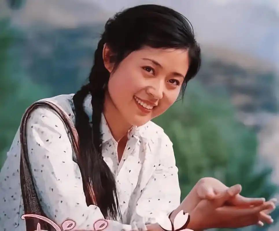 倪萍：伤害太深，年近古稀一碰就疼！母亲的重男轻女，直到现在，依然是她心里的刺，难