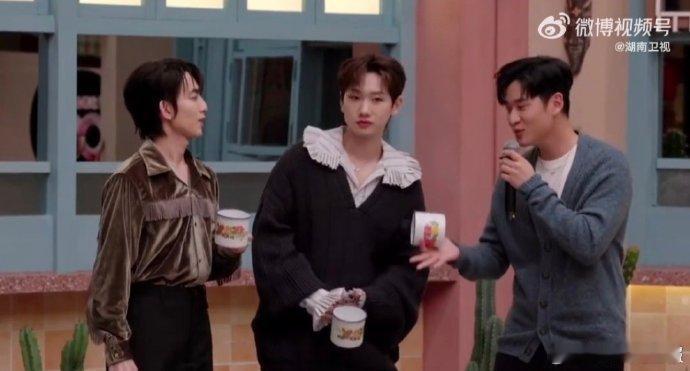 经典焕新太上头！《背影&你最近好吗》跨唱惊艳，音源和合作缺一不可～ 