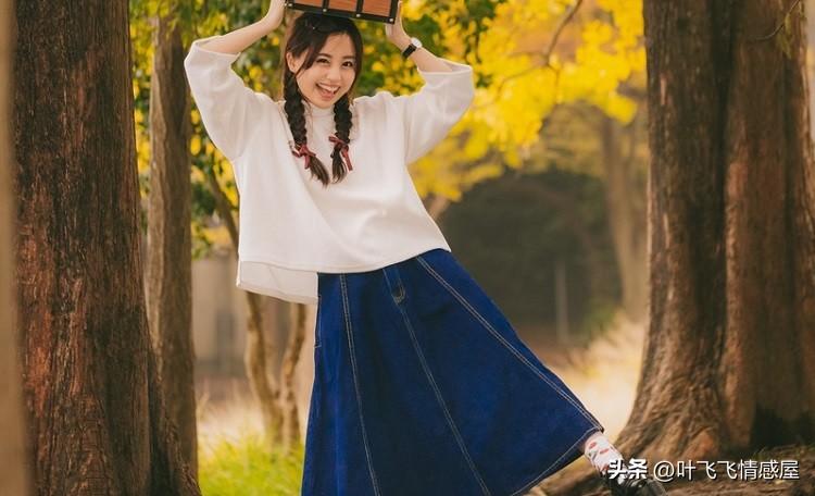 女人“偷过人”以后，多半会有这几个反常的表现，藏不住的。
1、突然对你很温柔，总