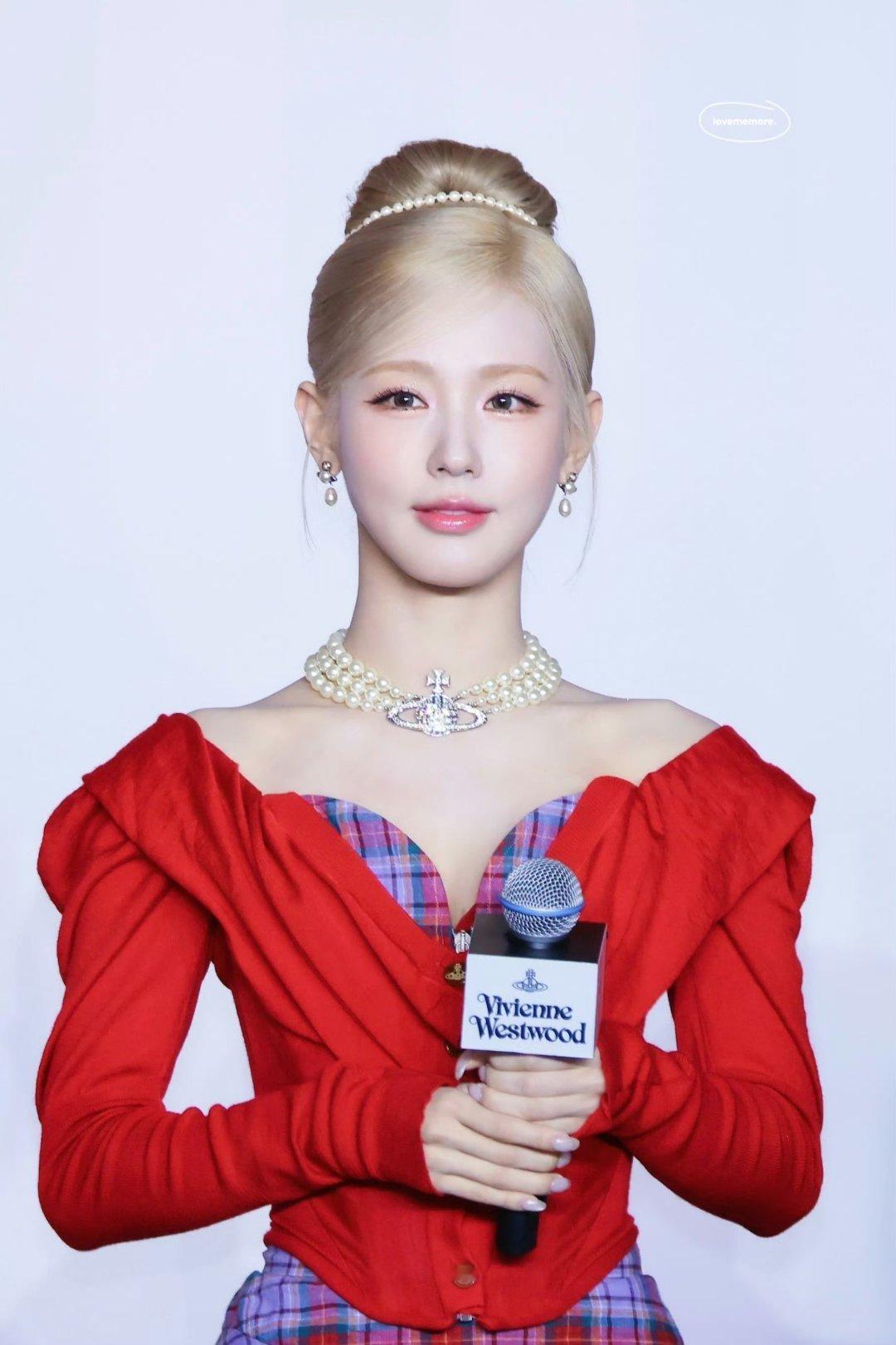 Idle赵美延、叶舒华站台饭拍已出叶舒华：宝格丽    赵美延：西太后 