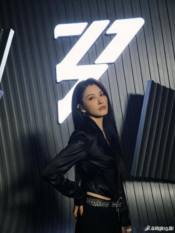 徐洁儿小考后哭了乘风2026看到徐洁儿哭心都揪紧！藏了太久的压力与委屈瞬间破防，