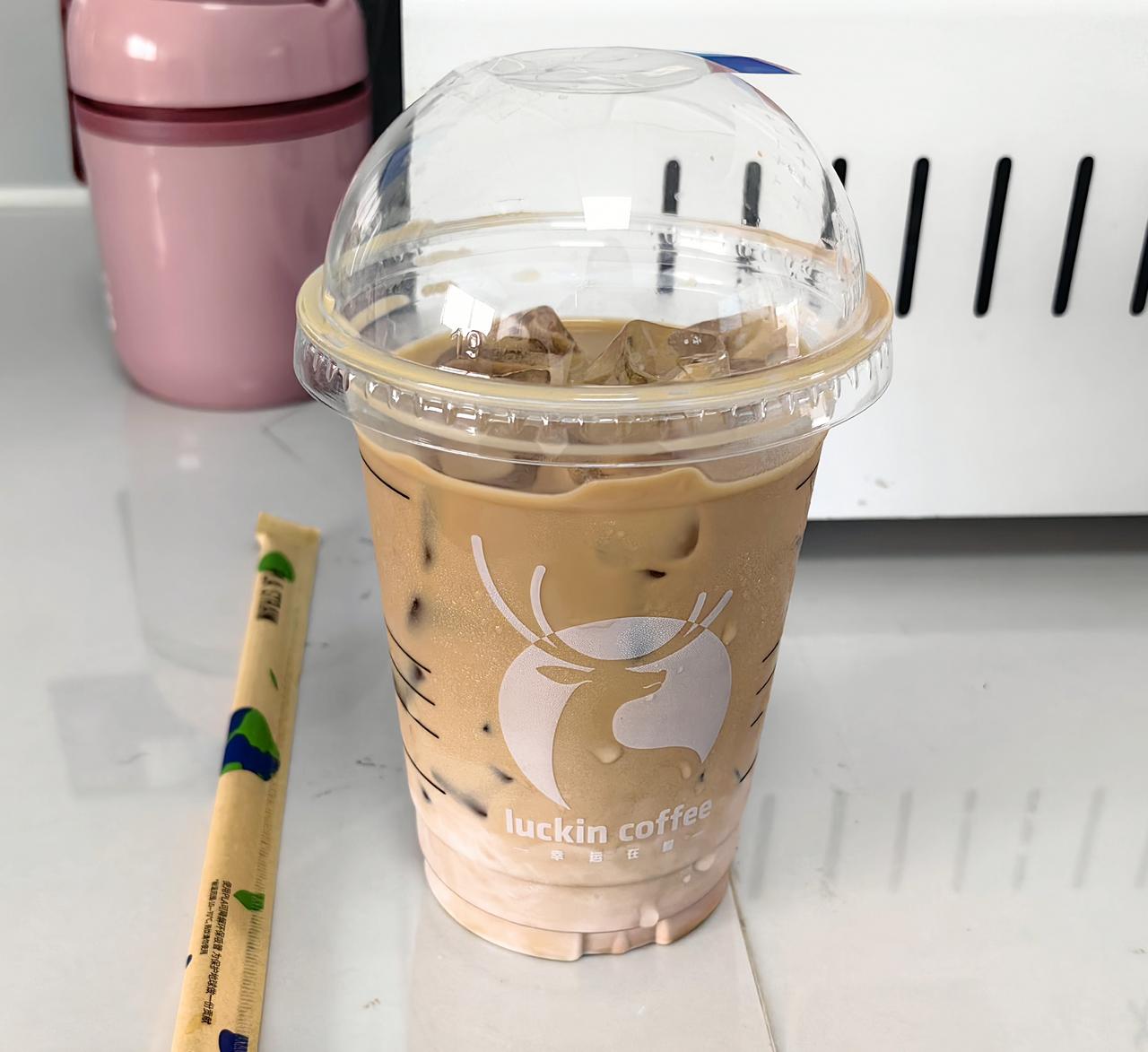 同事给买的咖啡，这么好的同事去哪里找啊，一定要好好配合人家的工作！