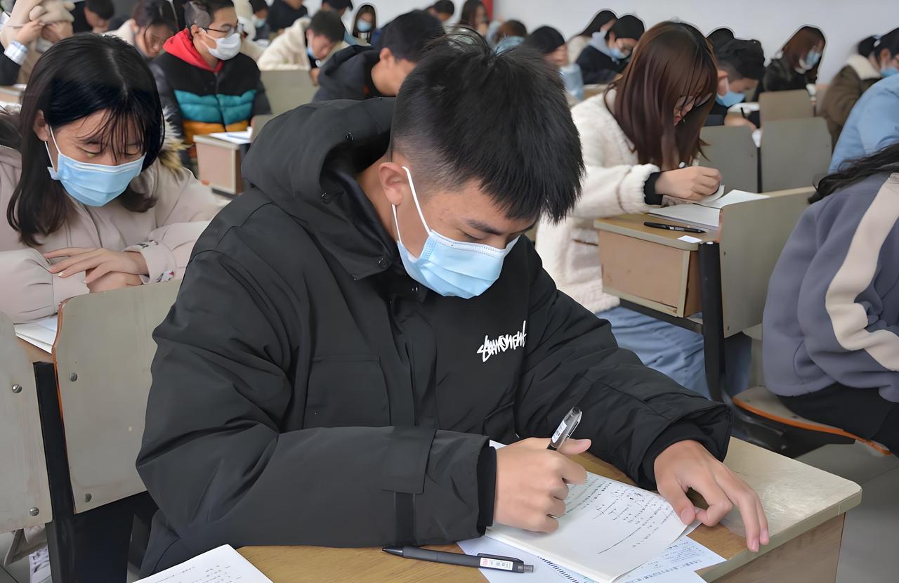 传播学专业❗真实就业单位大盘点，不止记者编辑
很多人对传播学的印象还停留在：只能