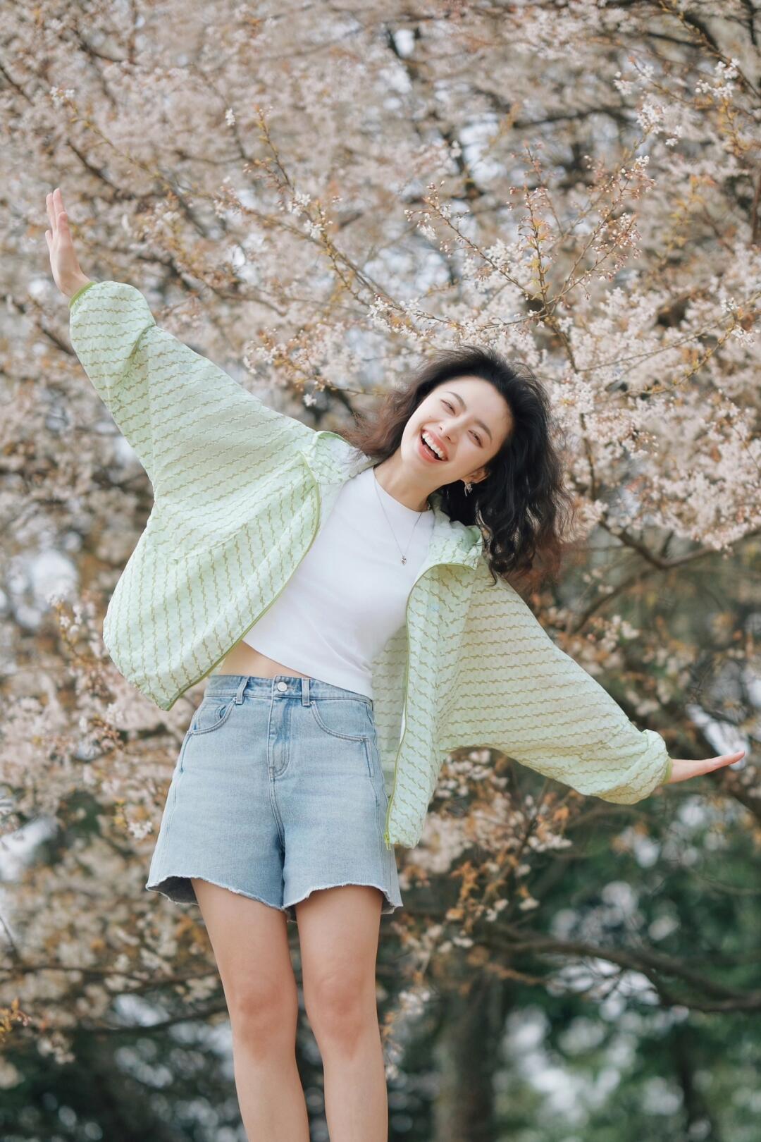 樱花树下的生命力，比春光还要灿烂!