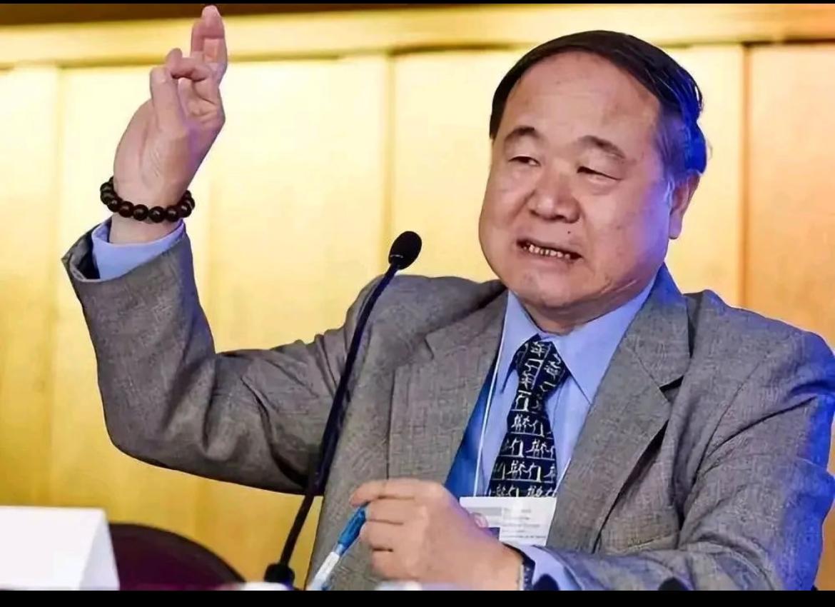 这样的男人不是孤独，而是清醒。拥有独处的能力，才能享受到在红绿灯路口谁也不等的自