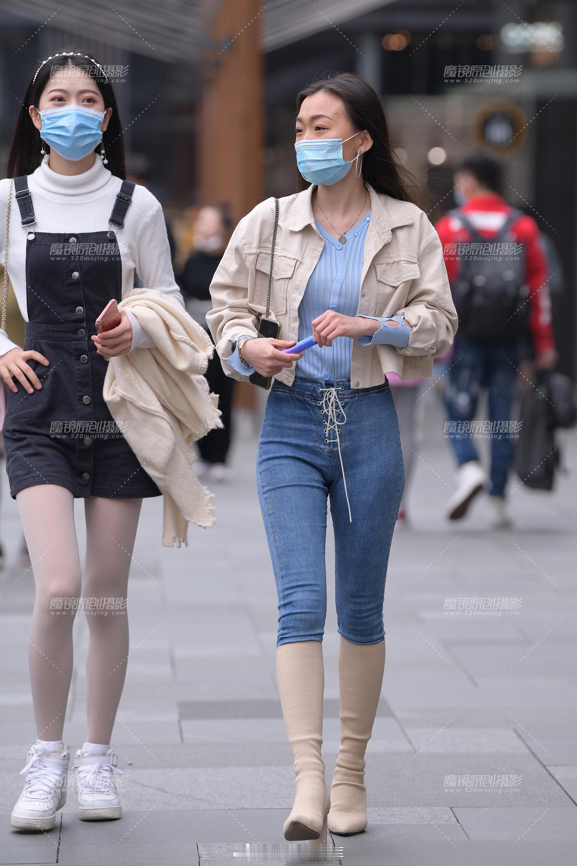 韩系穿搭穿搭分享牛仔裤小姐姐的穿搭显高，背带裙的小姐姐本来就高！ 