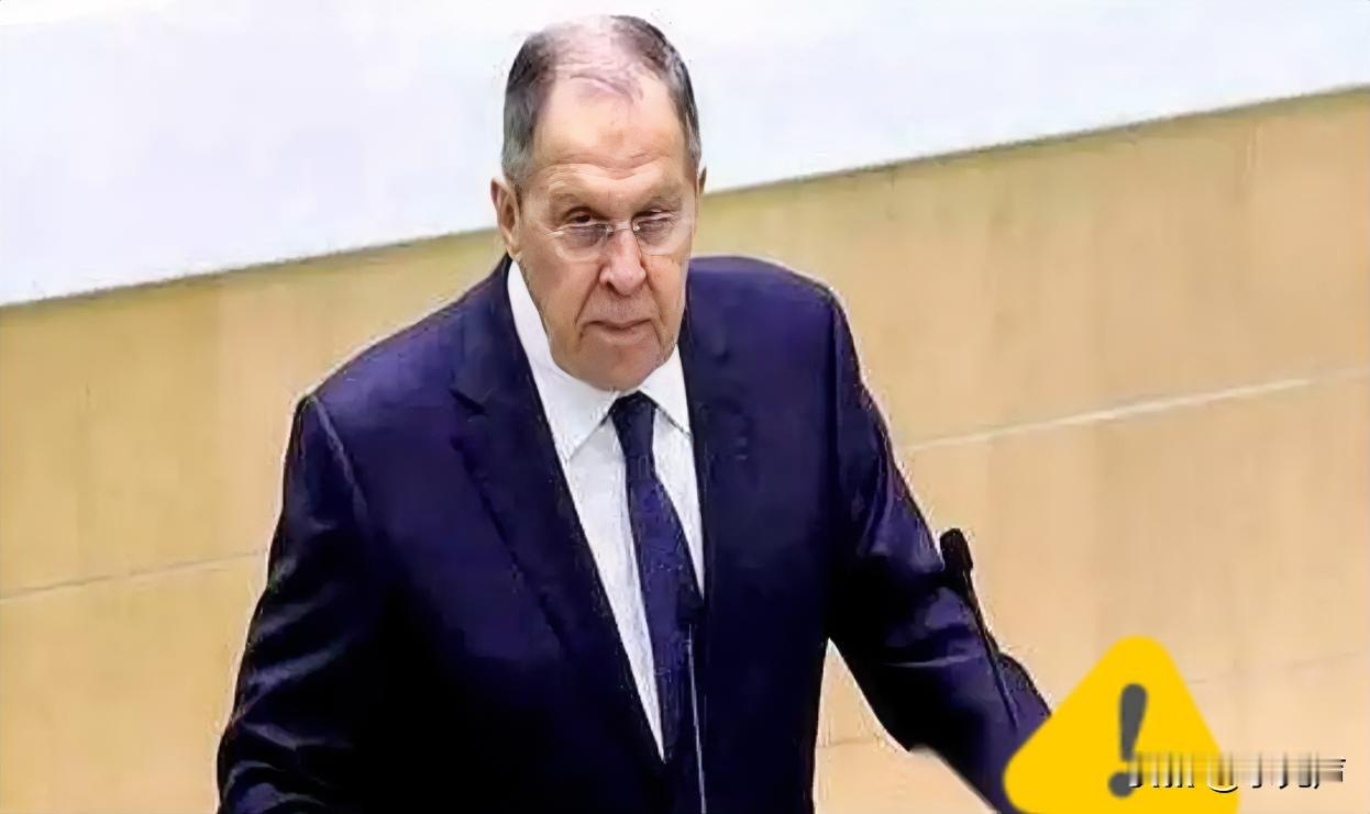 俄外长放话震全球！
美国暗送“准会员”更阴！
他直言美方已认清现实，乌克兰绝不能