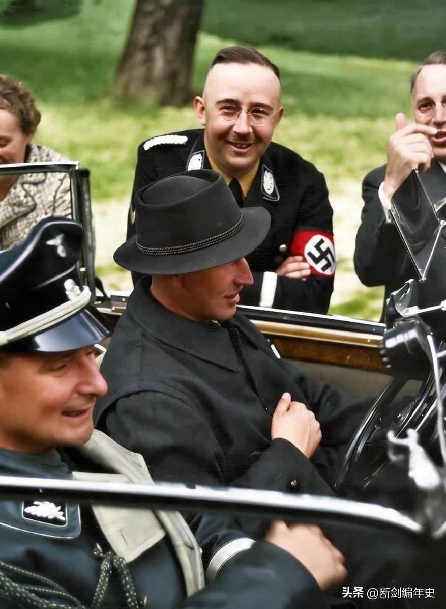 1935年10月7日，这一天是希姆莱的35岁生日，他在自己的私人宅邸举行生日会。