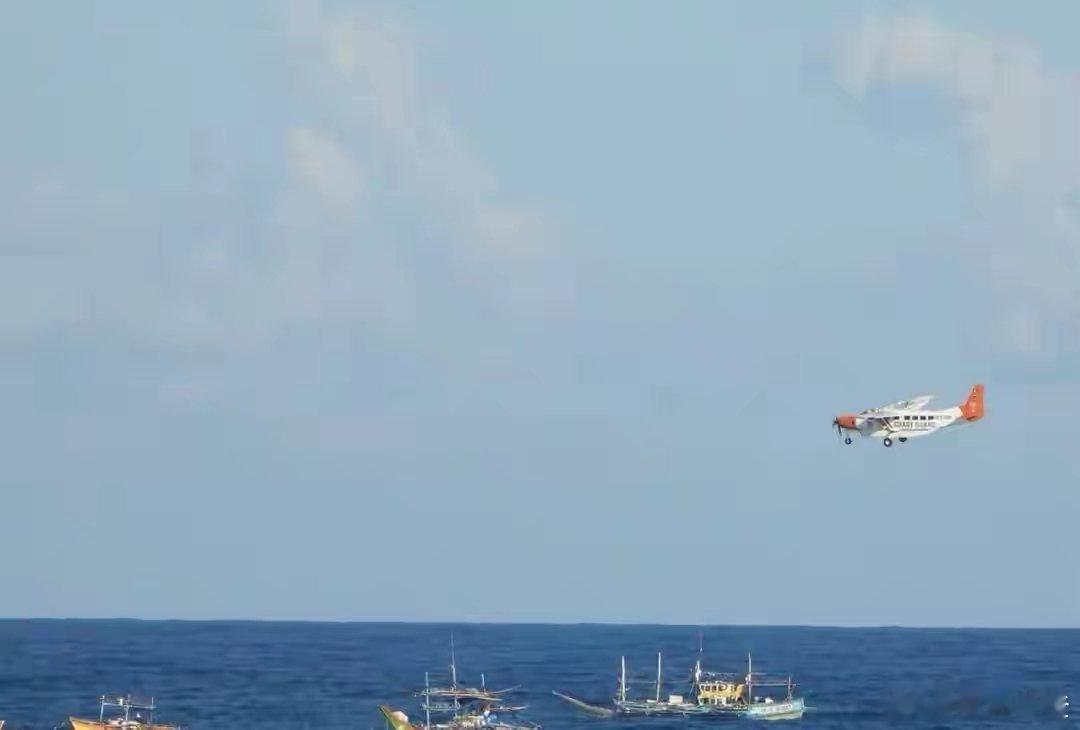 黄岩岛发生激烈对峙！轰6挂鹰击12抵近马尼拉湾，菲向美紧急求援海上对峙眼看美菲在