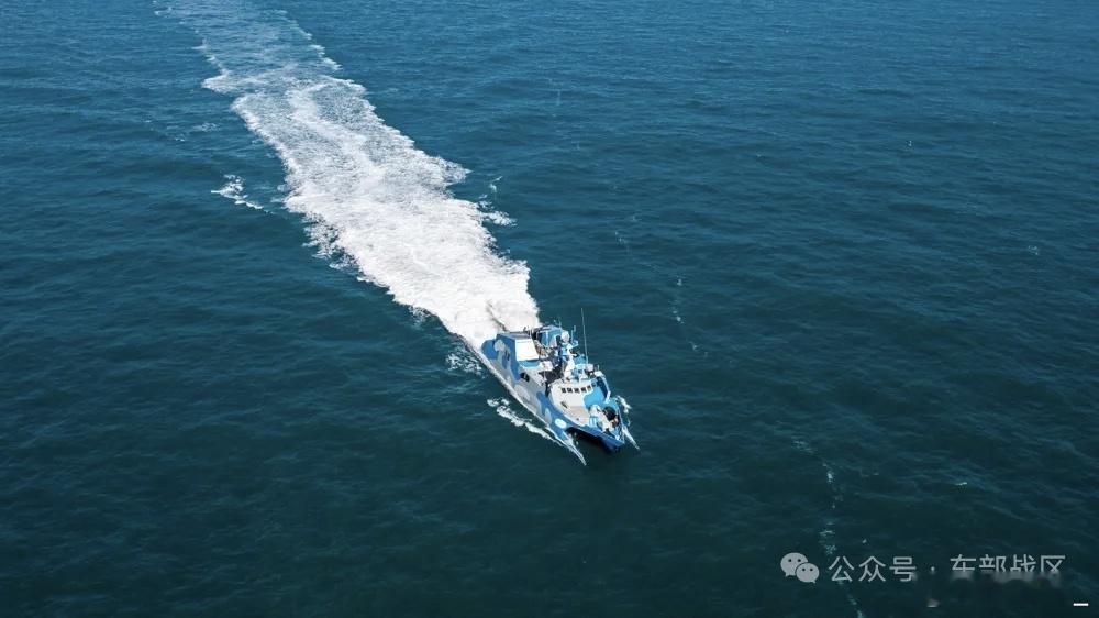 东海22艇出海训练 