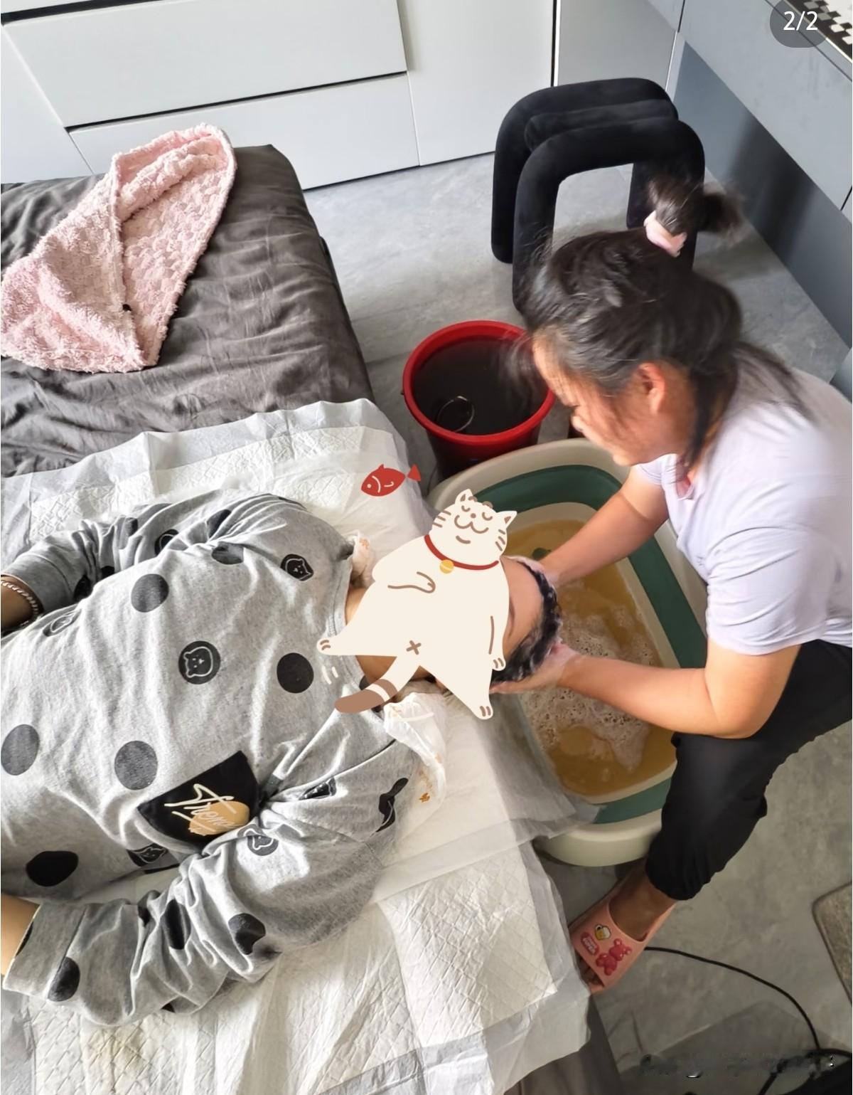 我今年55了，退休前在纺织厂干了三十年，性子直，干活麻利。我那儿子，今年28，娶