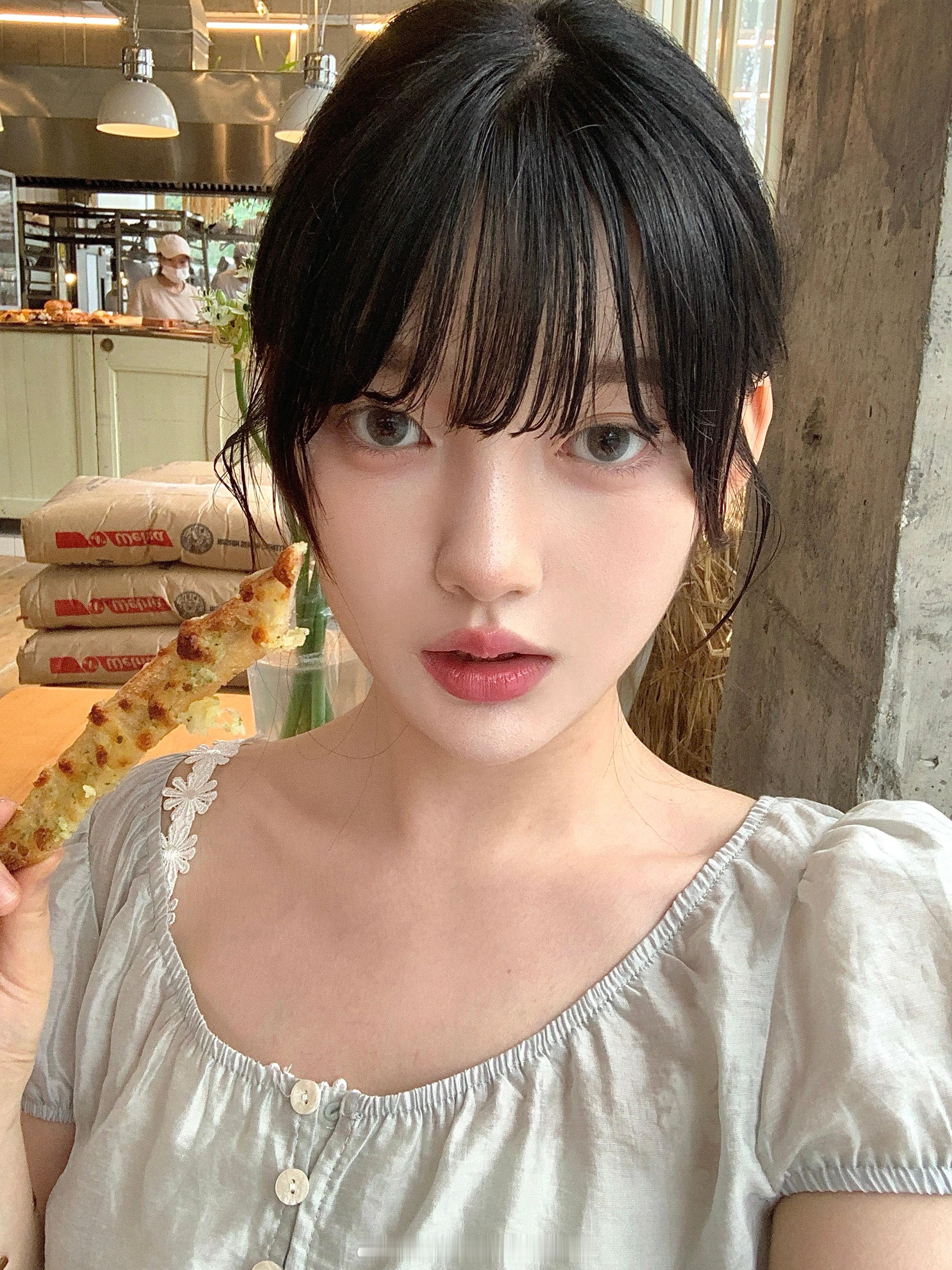 少爷，夫人终于肯拍照了 ​​​