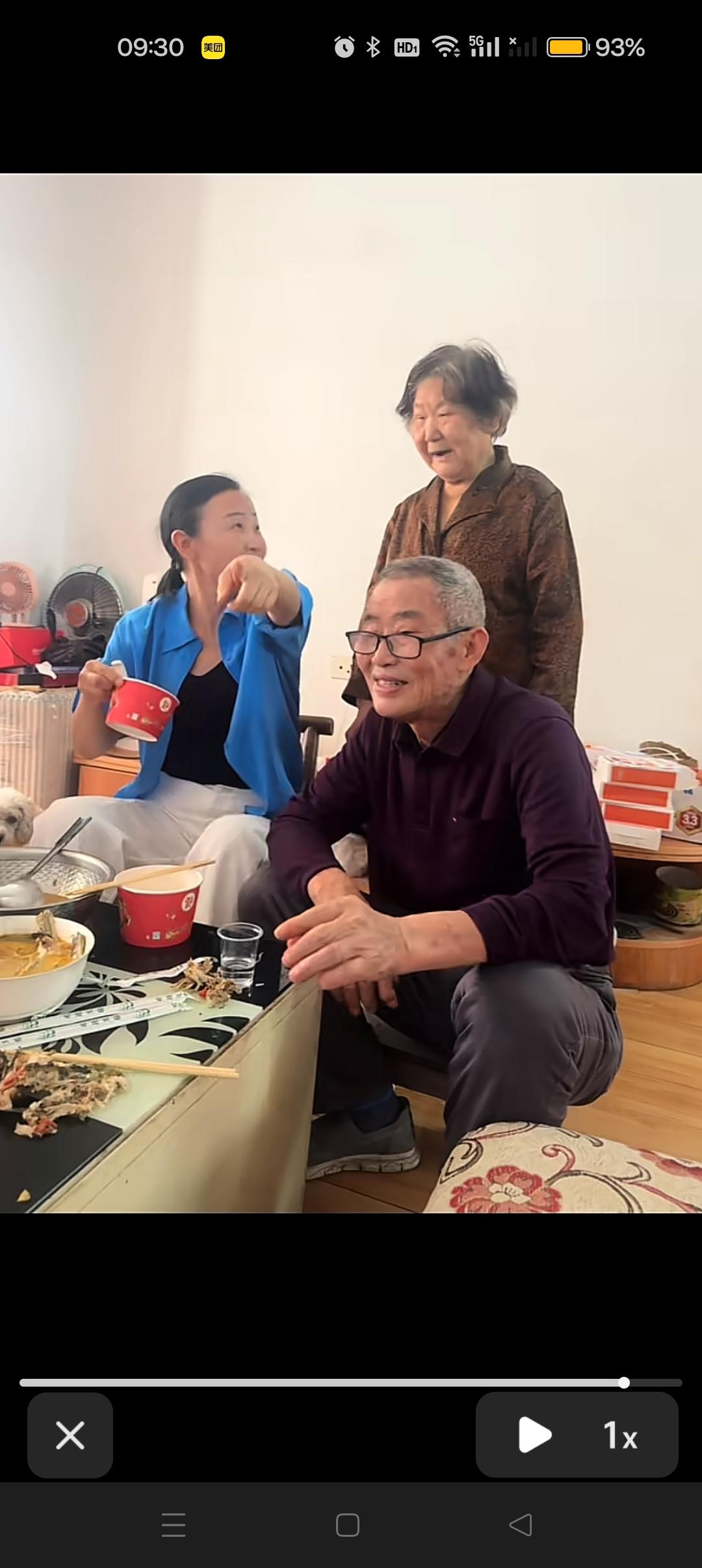 孙卓妈妈回娘家了，爸爸妈妈都还蛮年轻，好幸福哦😍



卓妈说：父母健康才是我