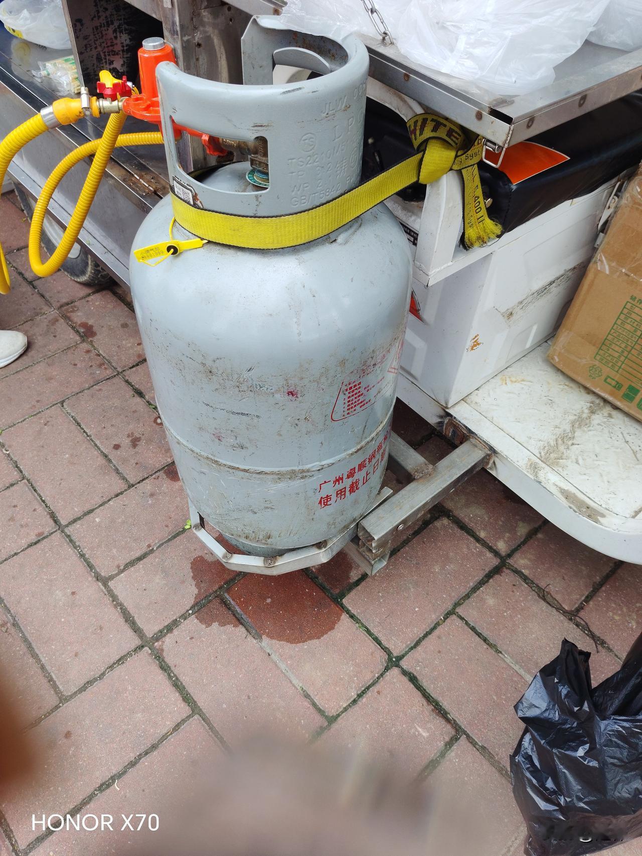 广东佛山顺德的液化气 170元一罐，创历史新高价格，无语了。罐装液化气价格