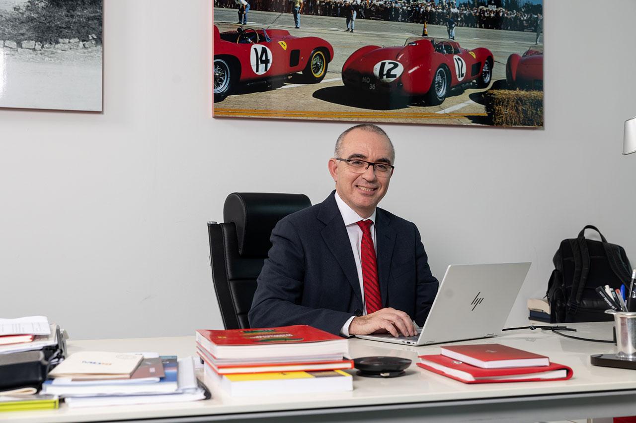 【法拉利下一代车型将采用三星OLED 面板】
法拉利正与三星显示携手，加速为下一