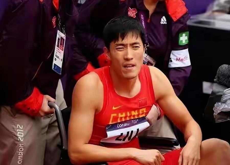 所谓“买断费”是特别奇怪的，
体制内运动员的商务代言收入
50%要上交的，体育总
