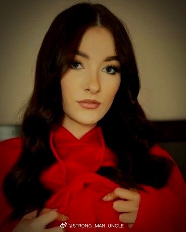 Jade Hutchison 