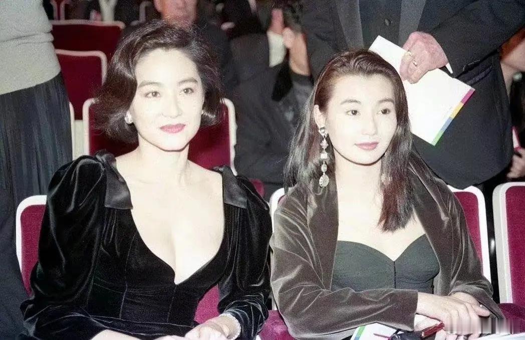林青霞&张曼玉，1990年金马奖颁奖礼上的神仙同框 