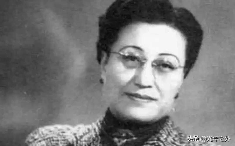 蒋介石养女蒋瑶光！两嫁死敌，晚年稳拿遗产活成传奇
 
蒋介石一辈子不愿提起、却又
