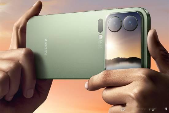 雷军谈海报小字：确实是行业陋习 立刻马上就改2025年9月份，小米17 Pro系