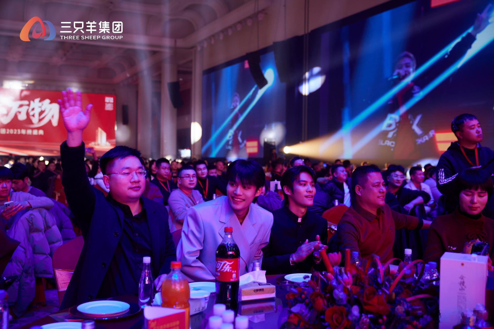 #辛巴 小杨哥# 不清楚他俩有啥交集 ​​​
