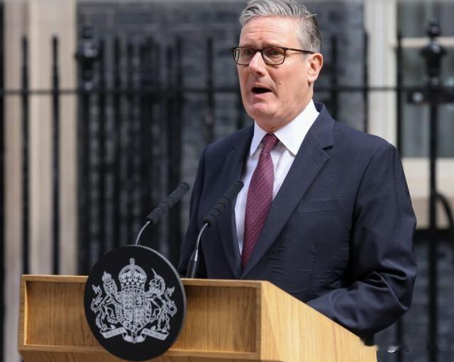 英国政坛大变天！斯塔默仓促辞任，十年七换首相，中方提前放出关键表态
 
英国政坛