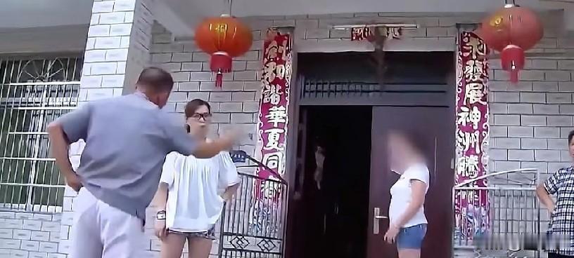 心酸！父母家产全给儿子，母亲重病却逼女儿平摊医药费！女儿不愿意出钱还提刀对峙，父