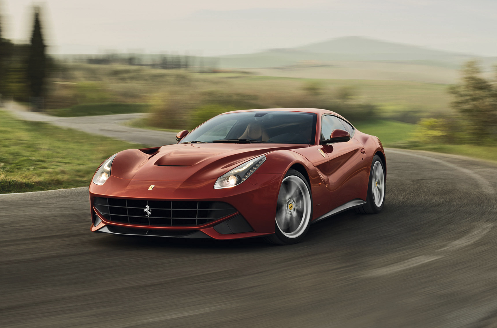 老一辈V12车款有什么推荐？您好冠军，您的车相当有品位。这俩车二选一的话，我会选