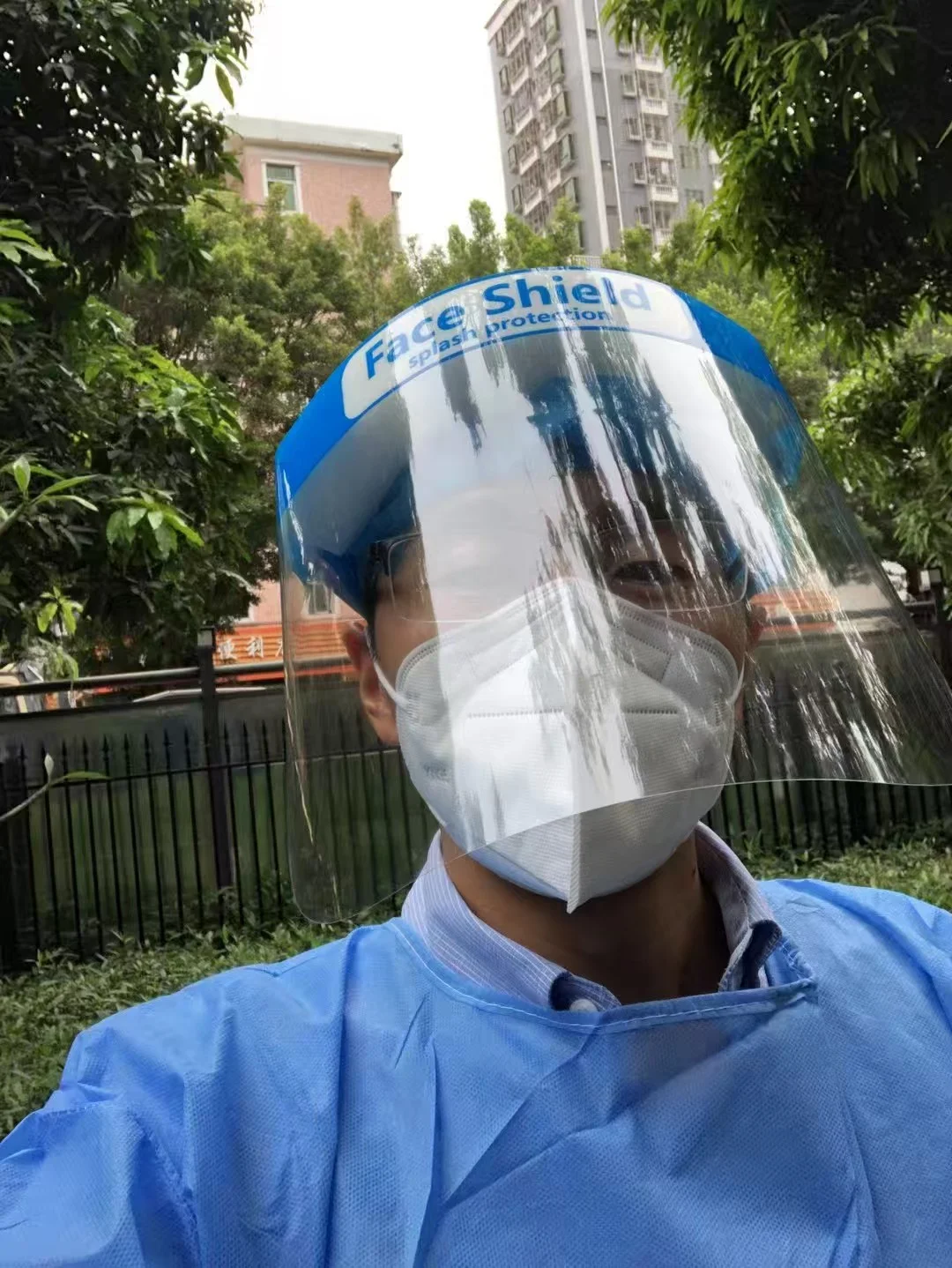 翻出了几年前的几张照片，恍如隔世