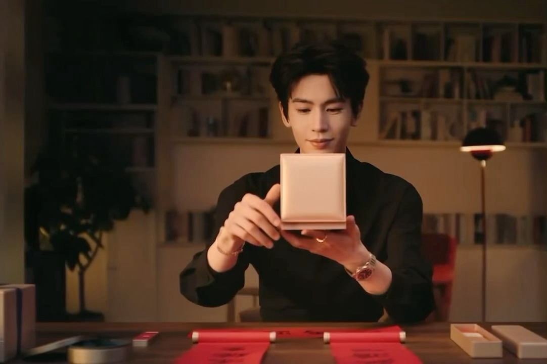 张凌赫 ｜风格大赏 BVLGARI宝格丽品牌大使张凌赫出镜宝格丽跃马迎春主题视频