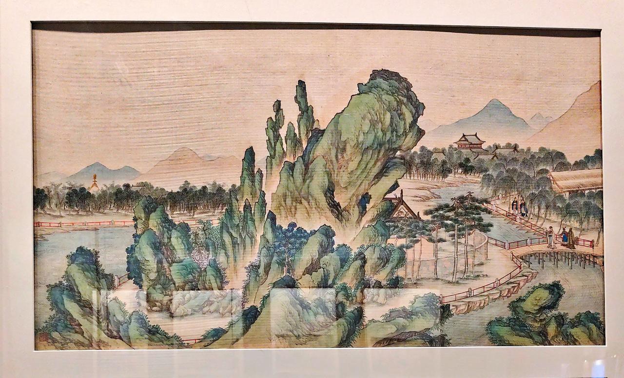 《红楼梦》彩绘画册真跡展
   ″绘梦三重缘一一辽宁与红楼梦文化″展，在《沈阳博