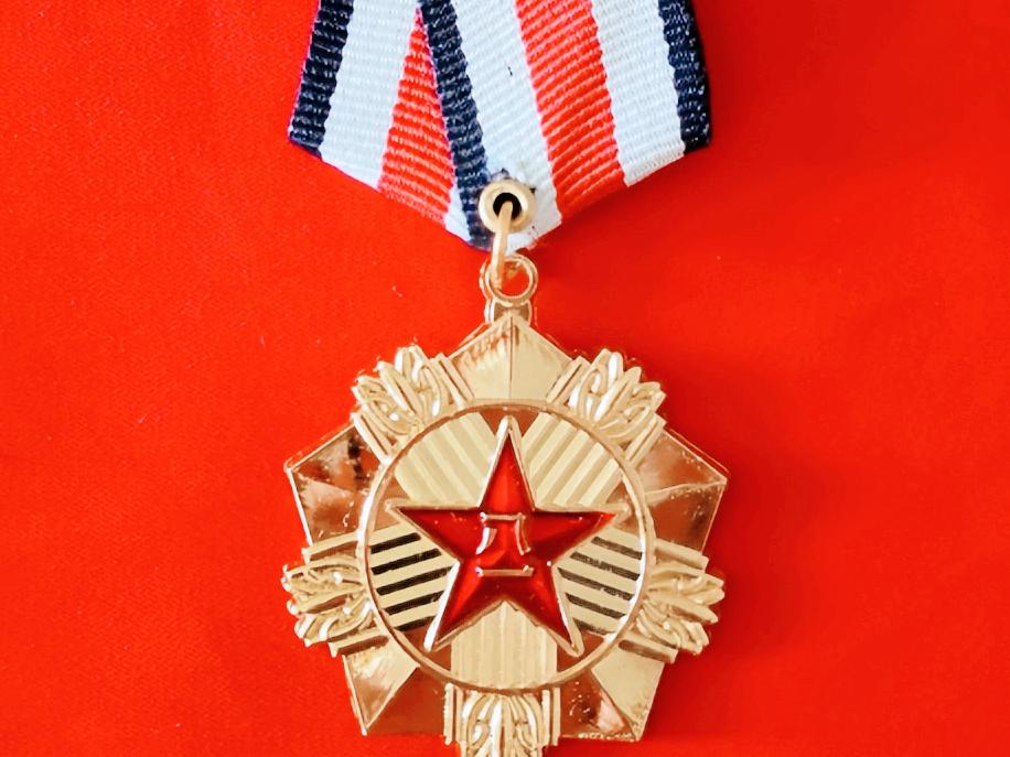 1958年，宋良友来到安徽淮北煤矿工作。

淮北煤矿的公共澡堂里，老班长宋良友总