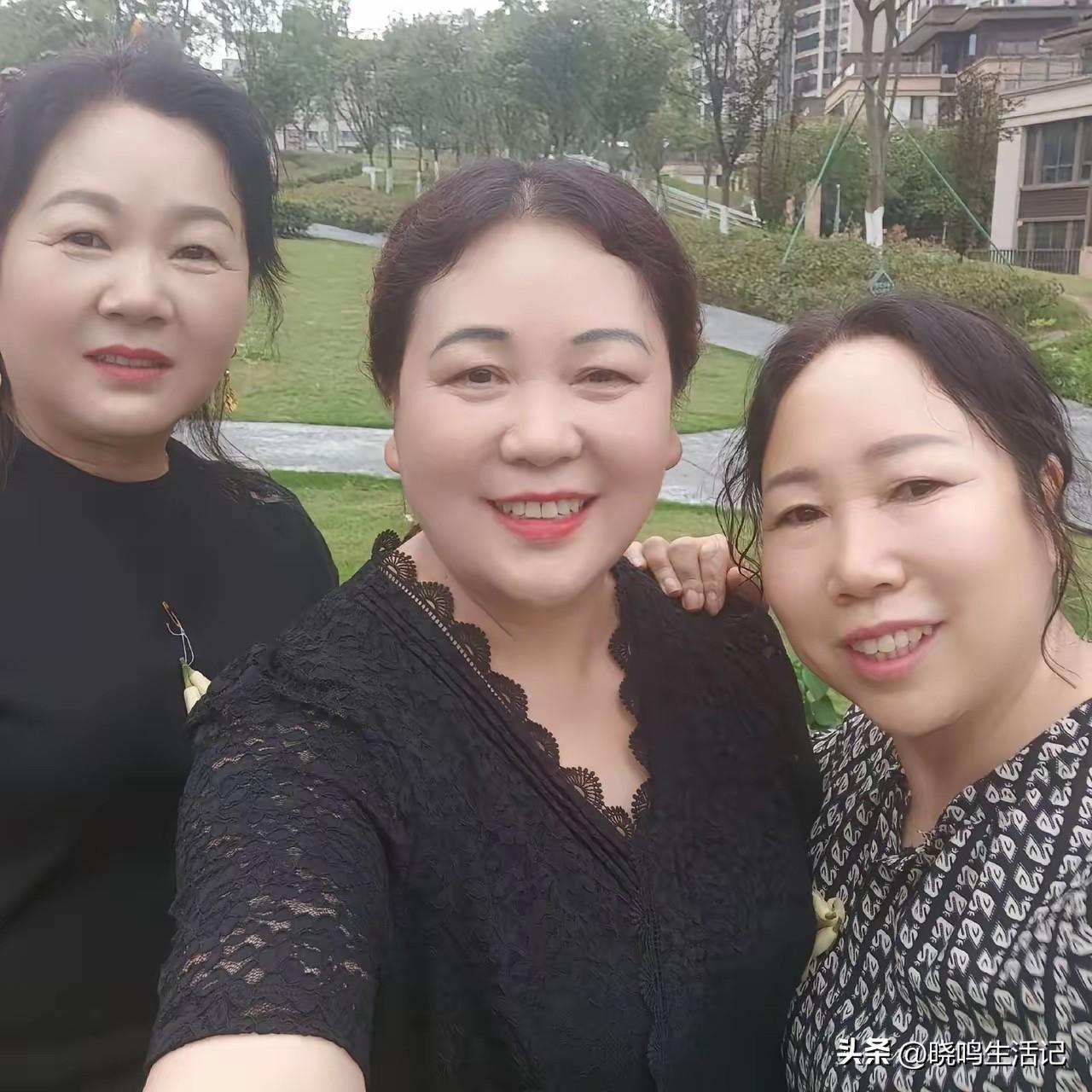 在三人中选一个做亲家，你选哪个？