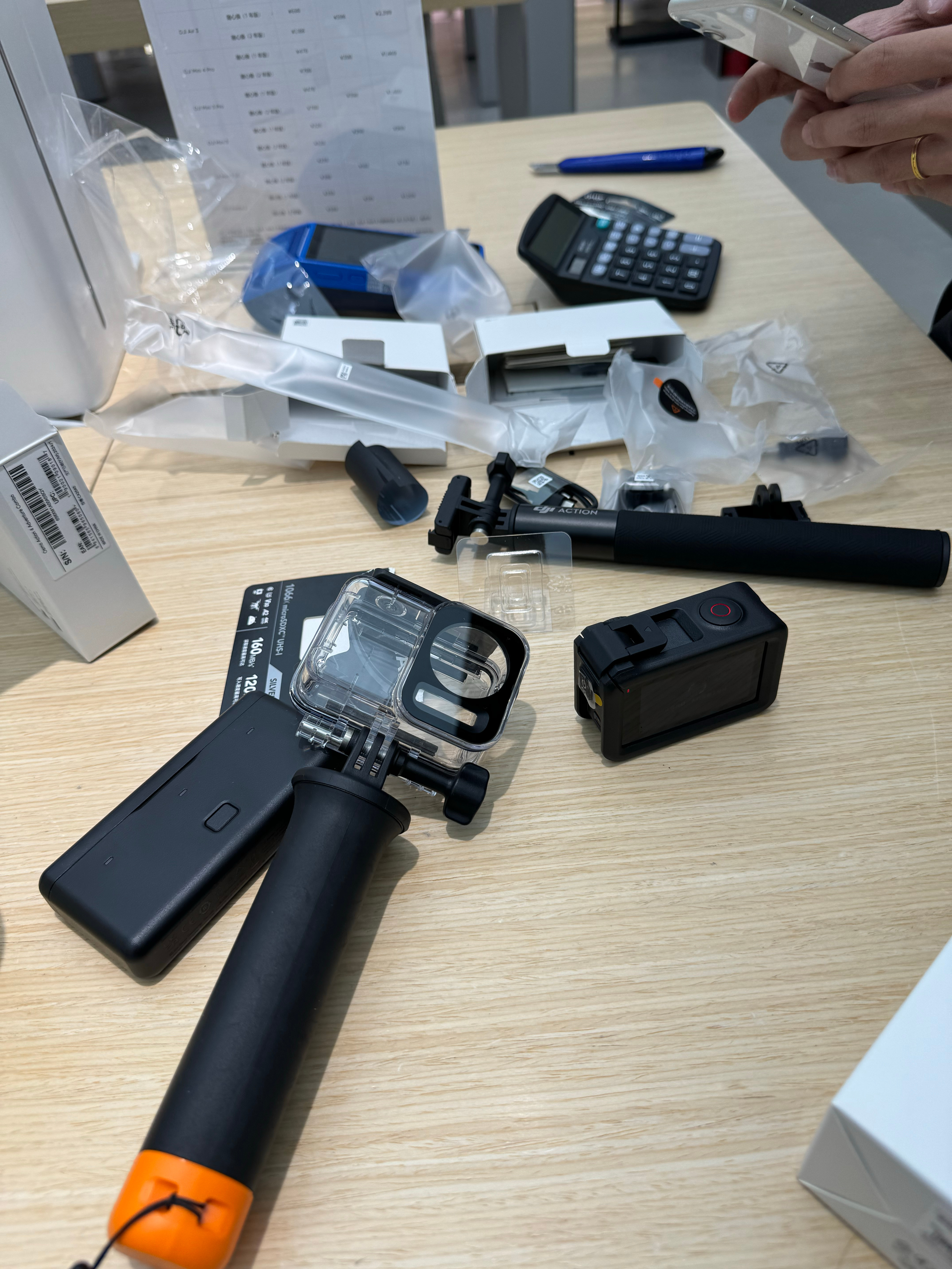 希望我的Action4还有pocket3不要跟我的无人机落灰 还买了个下水60米