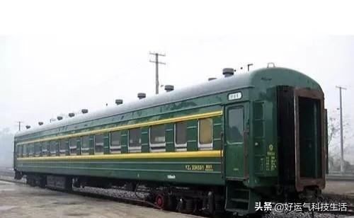 重温绿皮火车，奔赴黑河之旅
 
好久没有乘坐绿皮火车了，今年二月去东北旅游，从哈