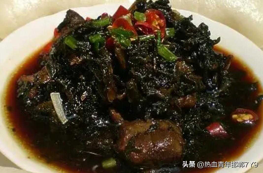霉干菜炒猪肉是最好吃的菜！

中午在老家买了 2 斤五花肉， 烧了一盘霉干菜炒猪