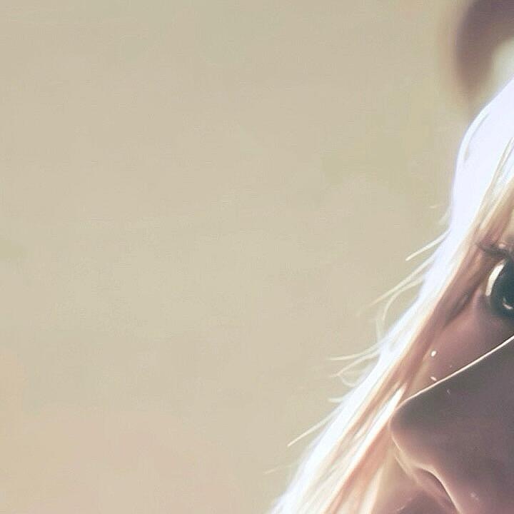 学会宽容，让你的生活没有烦恼；学会奉献，让你的生活充满阳光。 其实天很蓝，阴云总